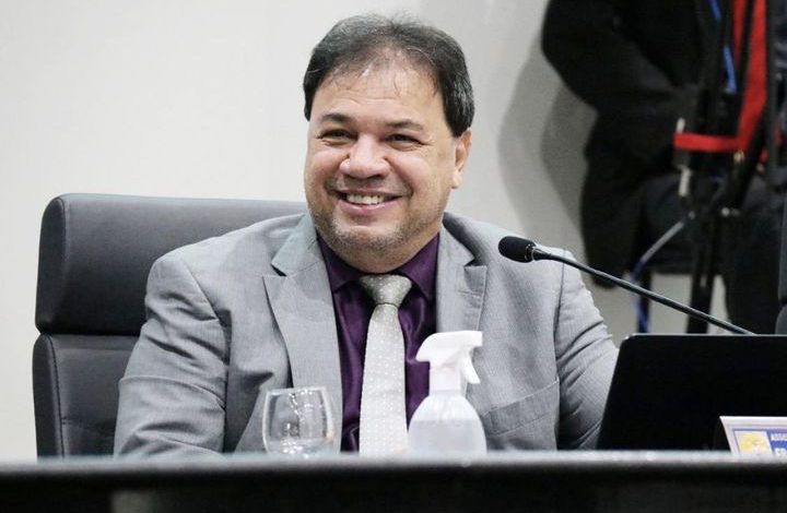  ALEPA | Deputado Chicão anuncia que a Escola do Legislativo ofertará graduação em Tecnologia em Gestão Pública para servidores da ALEPA e de Câmaras Municiais