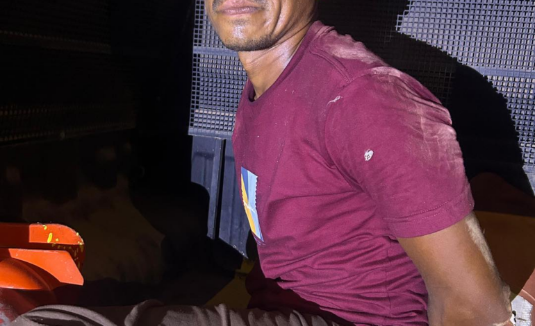  GOIANÉSIA DO PARÁ | Polícia Militar consegue localizar e prender homem acusado de atear fogo em veículo da Prefeitura